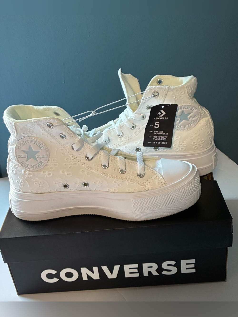 NWT Converse Day One Platform Hi White Eyelet Floral Sneakers Kids 5 / Women 6.5